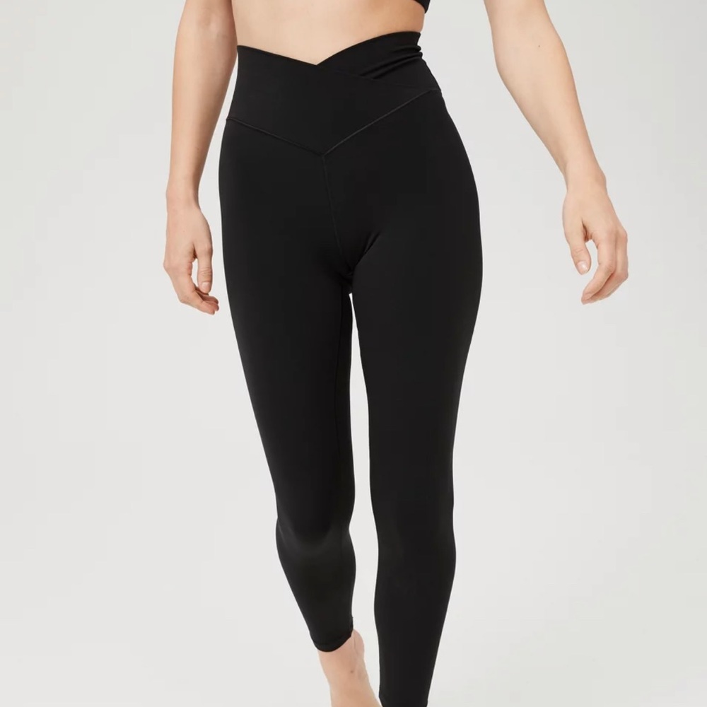 Aerie OFFLINE By Aerie Real Me High Waisted Crossover Legging. 7/8 Length.